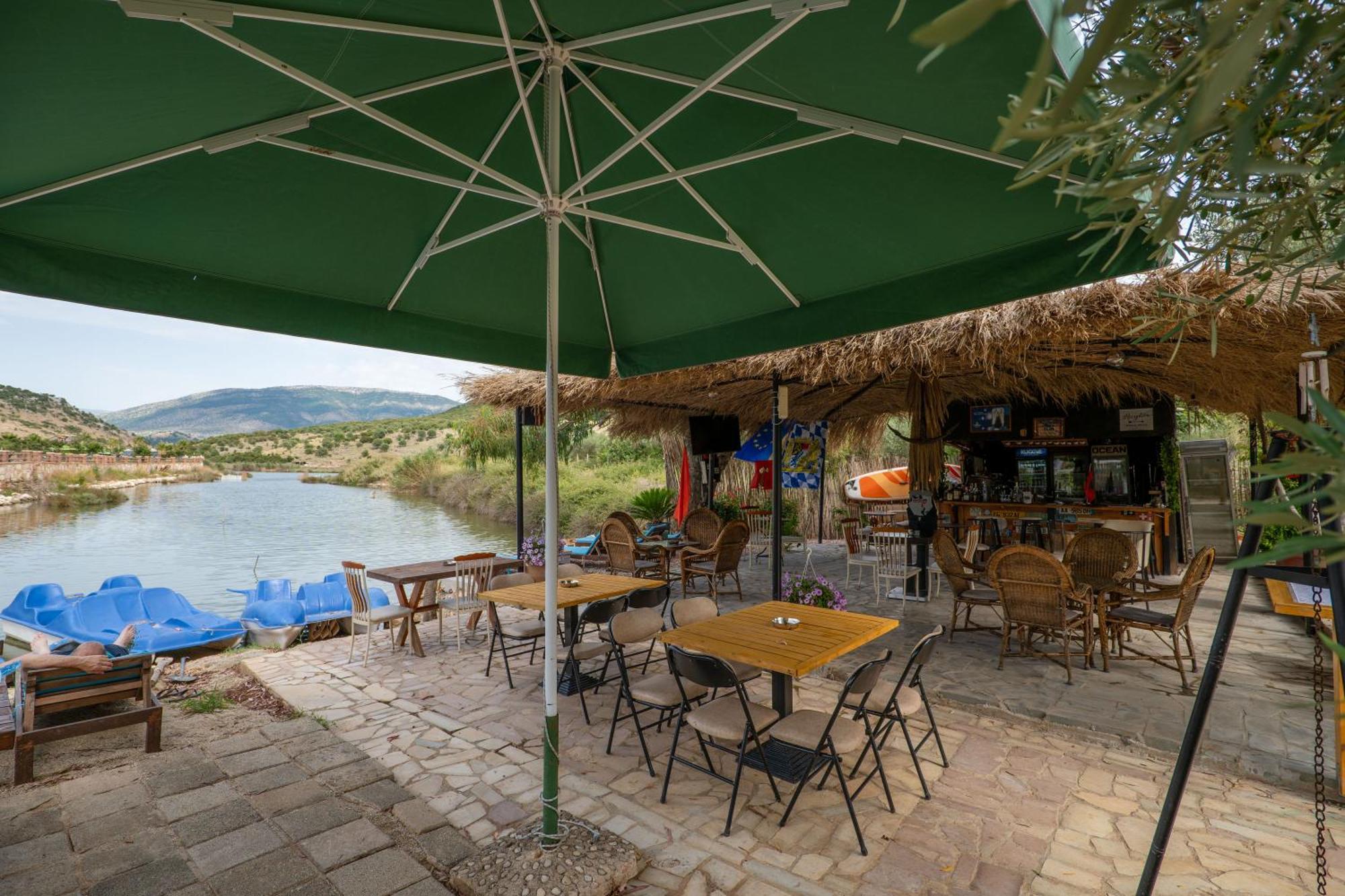Garden Villa Lake Side & Glamping Ксаміл Екстер'єр фото